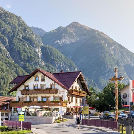 Hotel Gasthof Baeren Holzgau Esterno foto