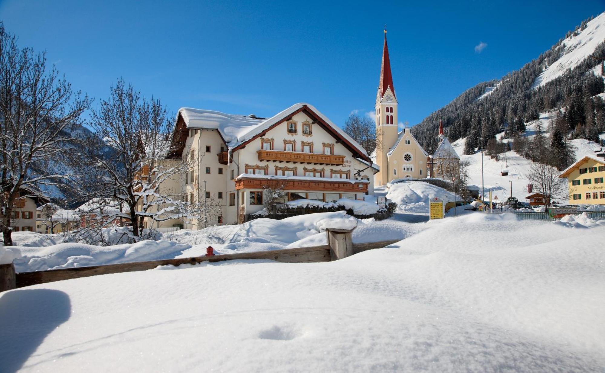 Hotel Gasthof Baeren Holzgau Esterno foto