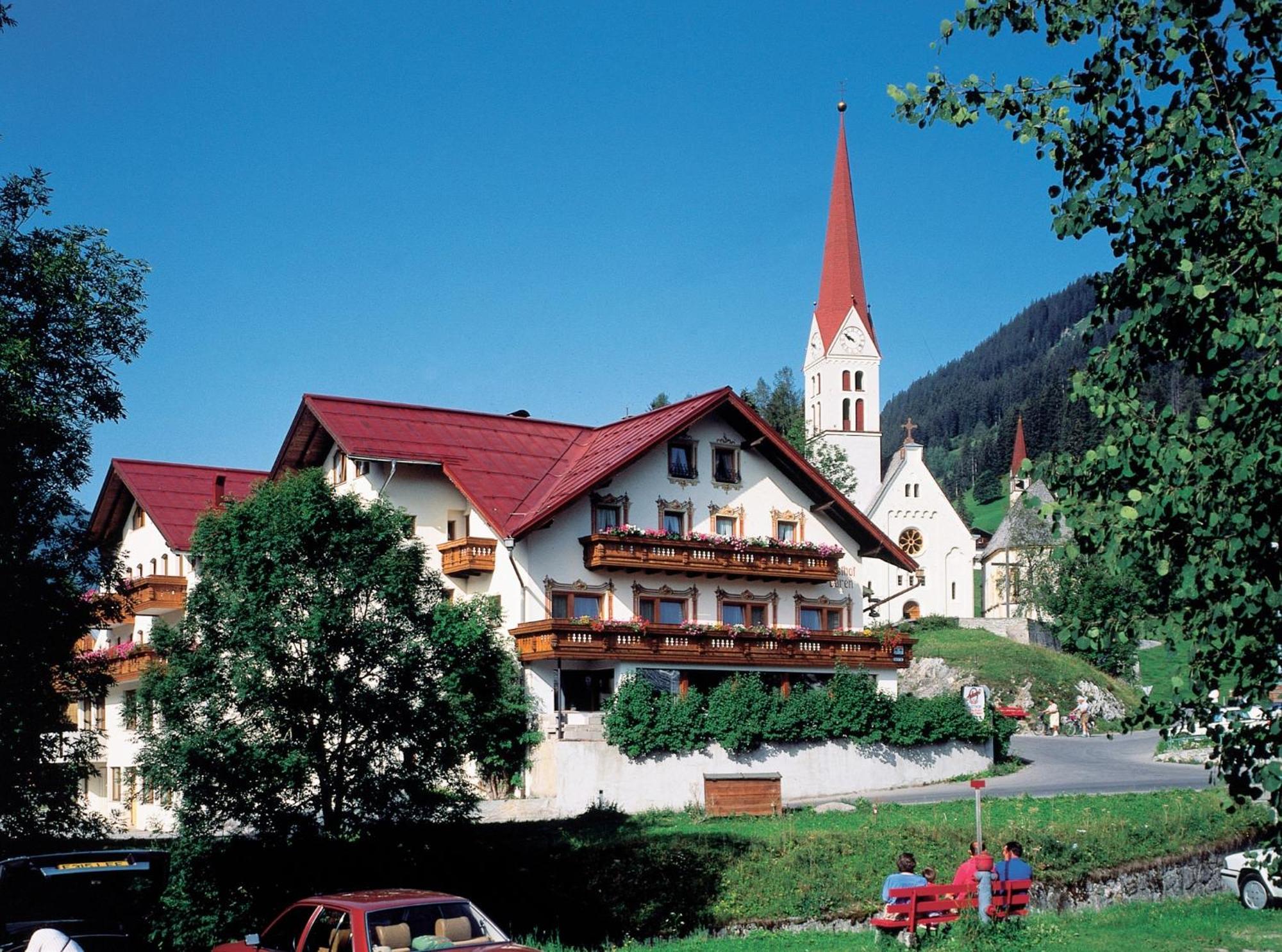 Hotel Gasthof Baeren Holzgau Esterno foto