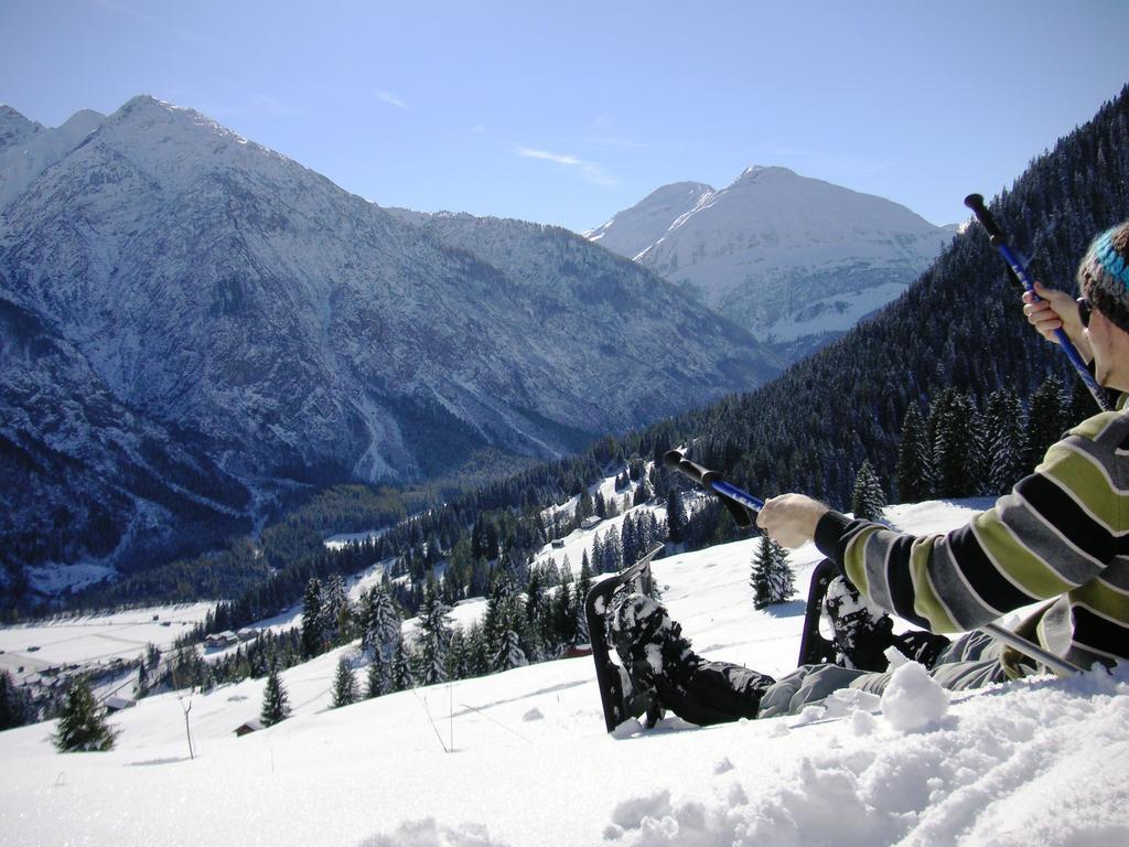 Hotel Gasthof Baeren Holzgau Esterno foto