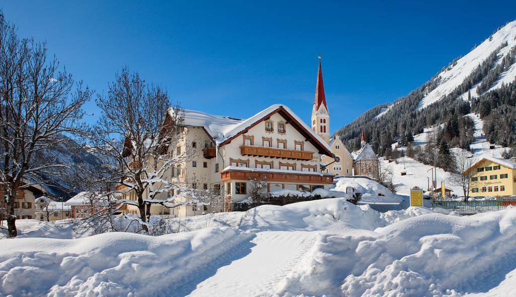 Hotel Gasthof Baren Holzgau Esterno foto